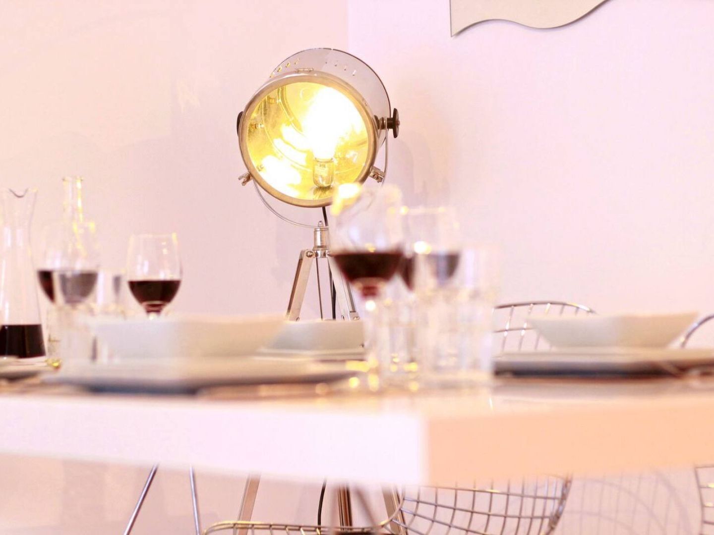 Joivy Modern 1-Bed Apt With Terrace, Moments From Sao Bento Palace リスボン エクステリア 写真